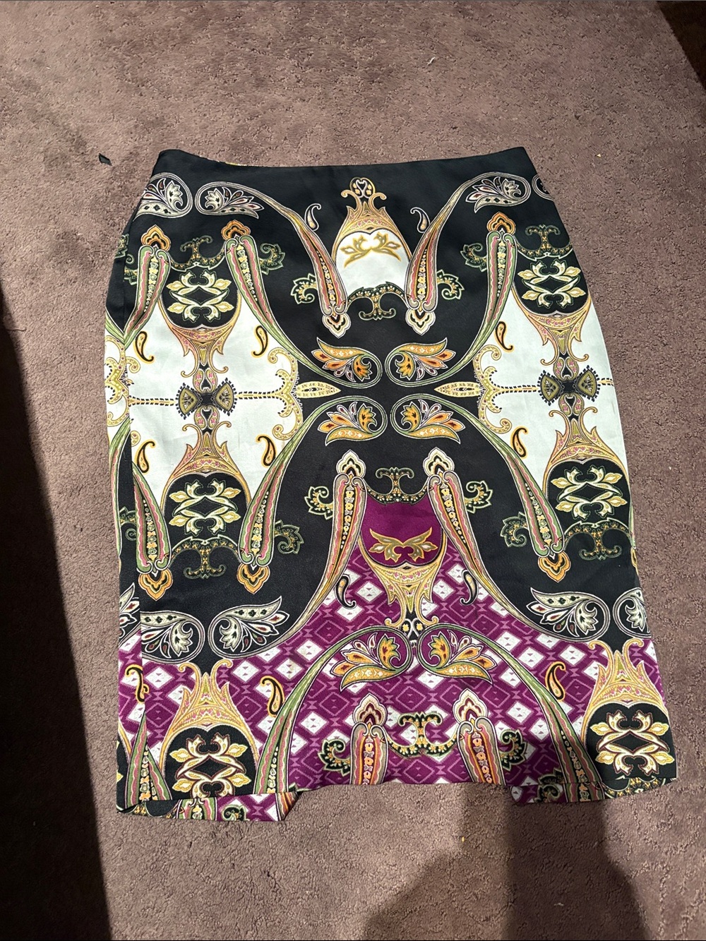 Vince Camuto Black, Purple & Cream Ornate Pencil Skirt